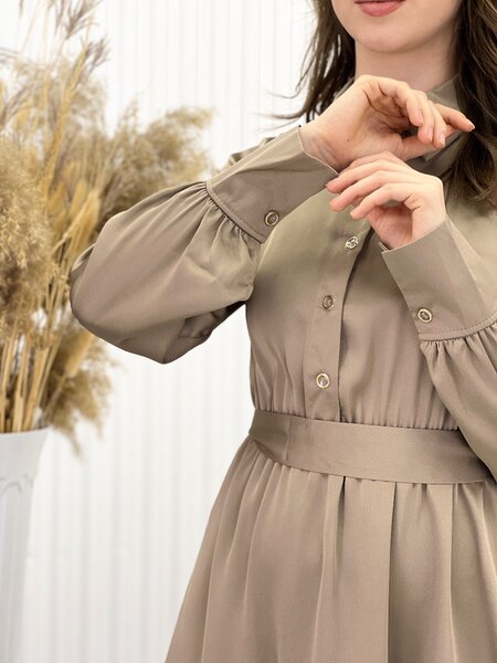 Весеннее шикарное платье из шелка на повседневную жизнь