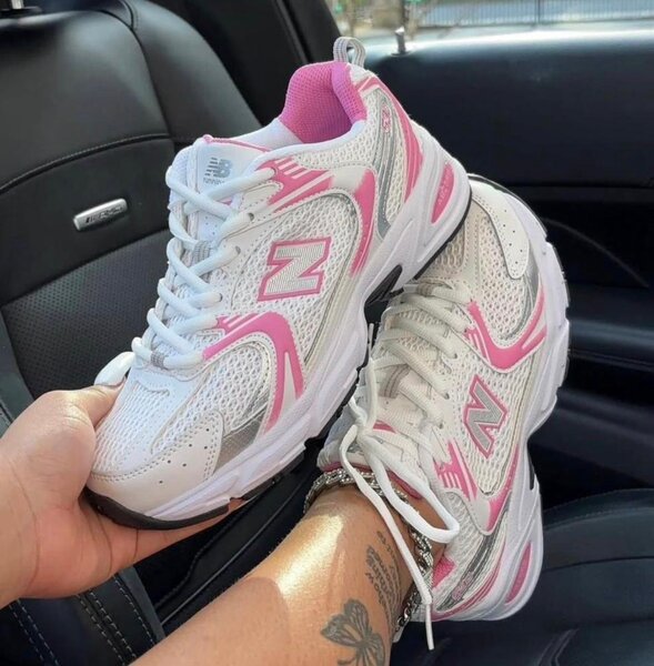 Baskets de sport blanc rose