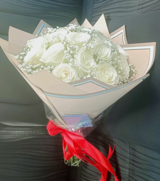 Bouquet de roses blanches