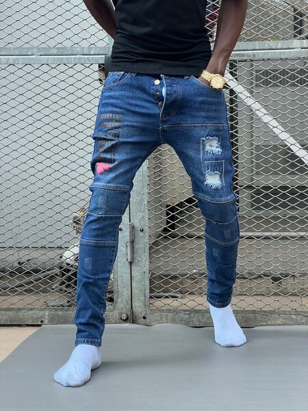 Jean slim déchiré tendance