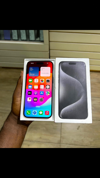 Pre-owned iPhone 15pro max fully functional 256gb