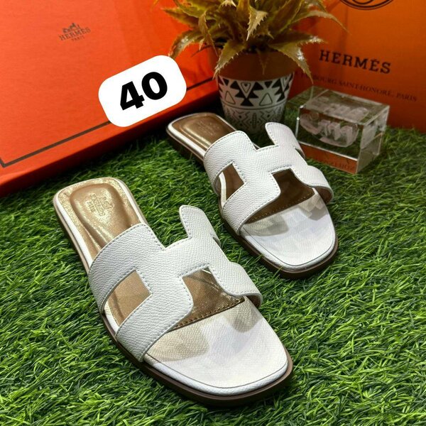 Hermes slipper's