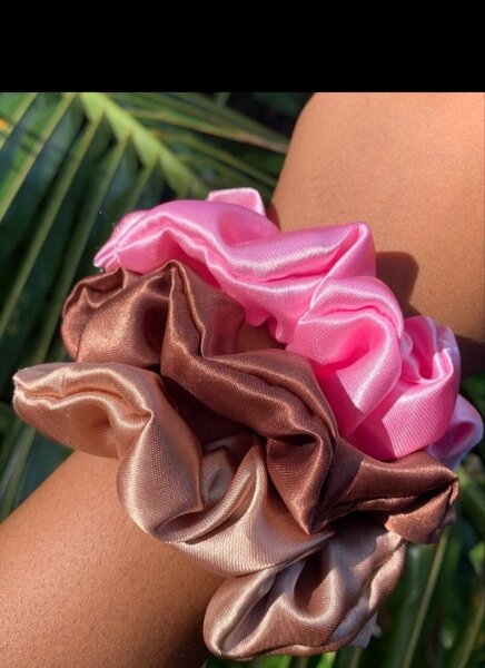 Chouchous en satin multicolores