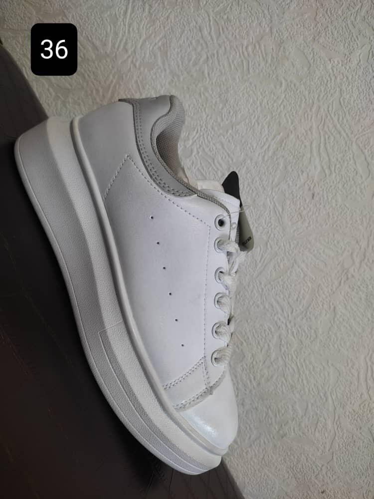 Продаю кеды и ботасы новые, пекин, фабричные