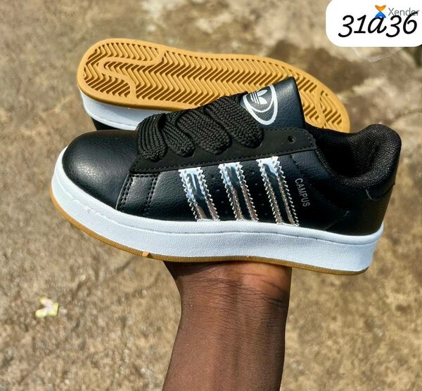 Sneakers noires enfant