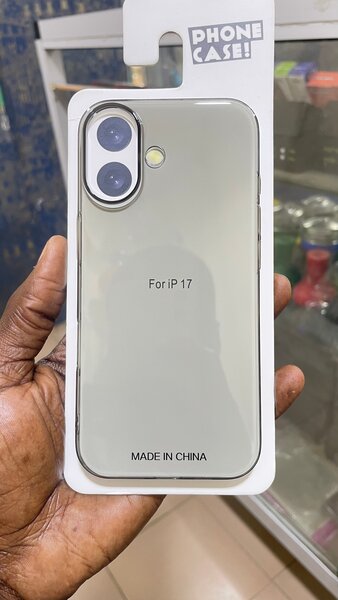 Coque transparente pour iPhone 17