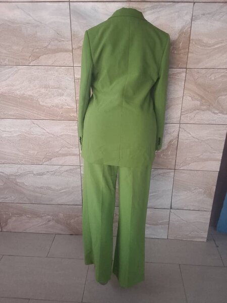 Tailleur pantalon vert élégant