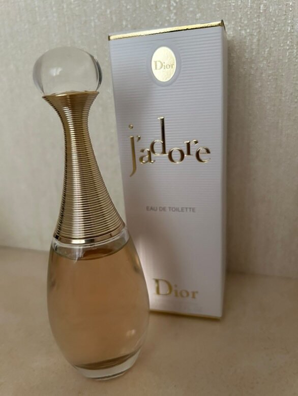 Предлагаю вашему вниманию оригинальный женский парфюм Dior J