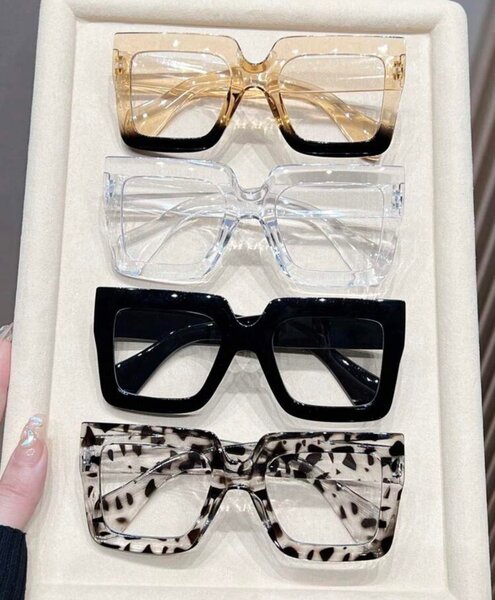 Lunettes de soleil carrées tendance