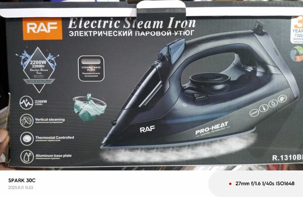 Fer à repasser vapeur RAF