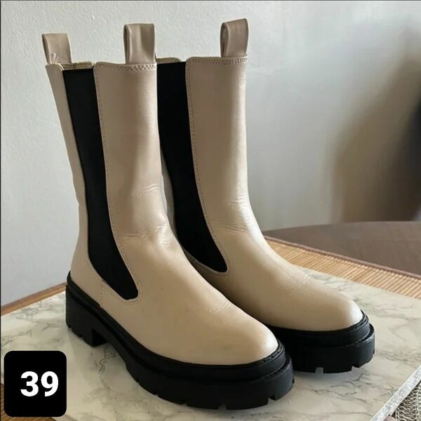 Bottes en cuir élégantes