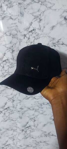Casquette noire élégante