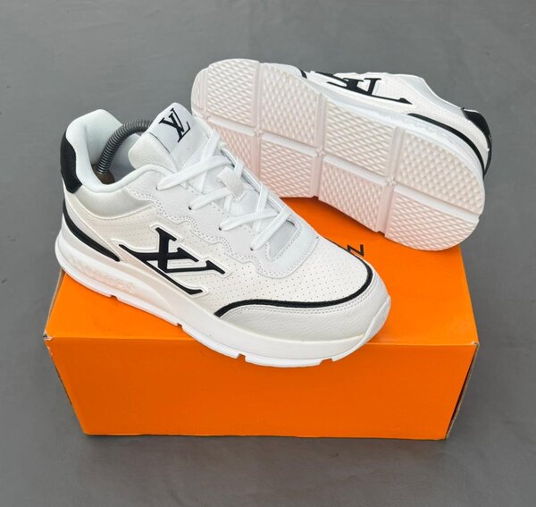 Baskets blanches élégantes