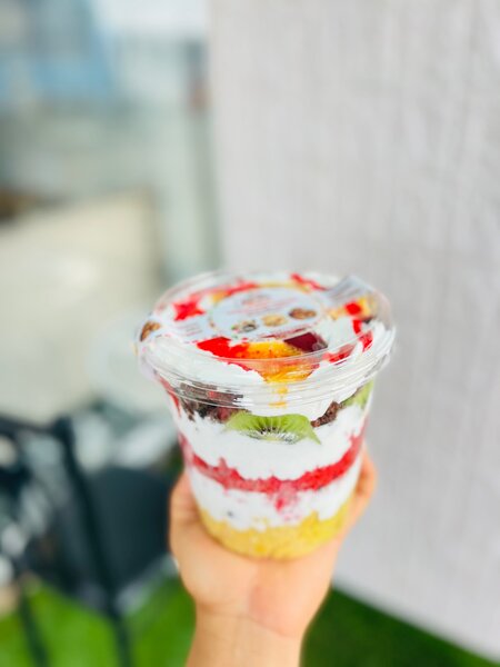 Cake Parfait Tub