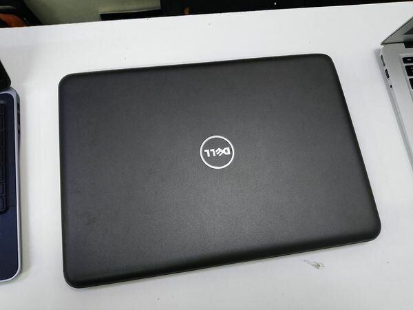 Dell latitude 3380