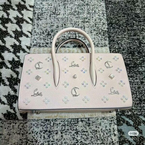 Sac à main louboutin