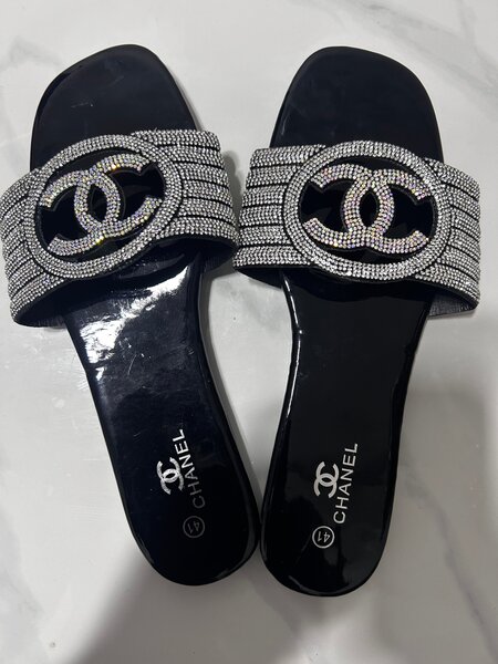 Sandales de luxe brillantes