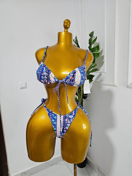 Bikini femme motif floral