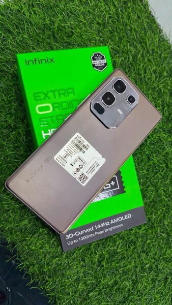 Smartphone Infinix 3D AMOLED