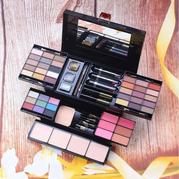 Miss rose makeup kit