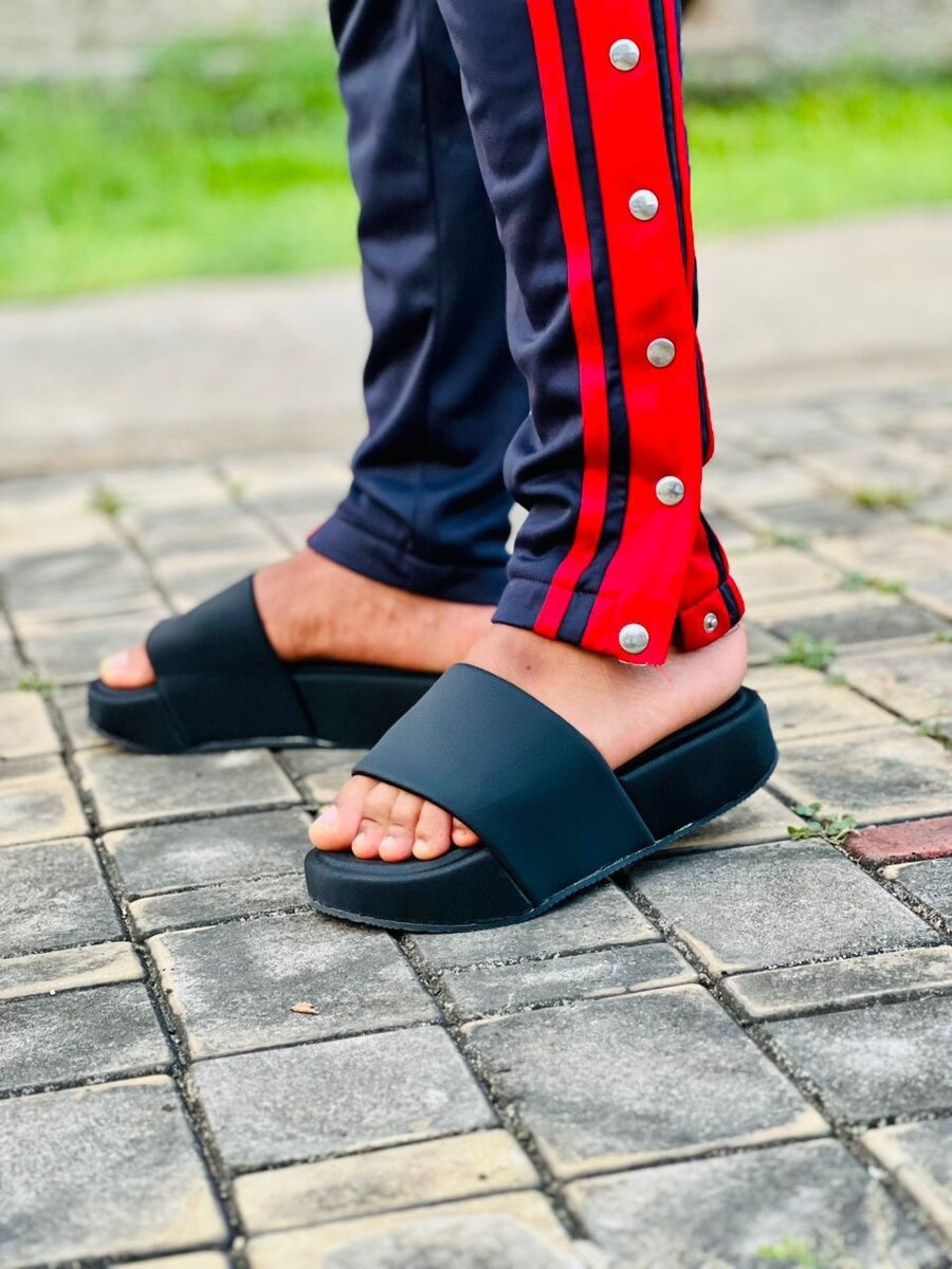 Claquettes confort homme