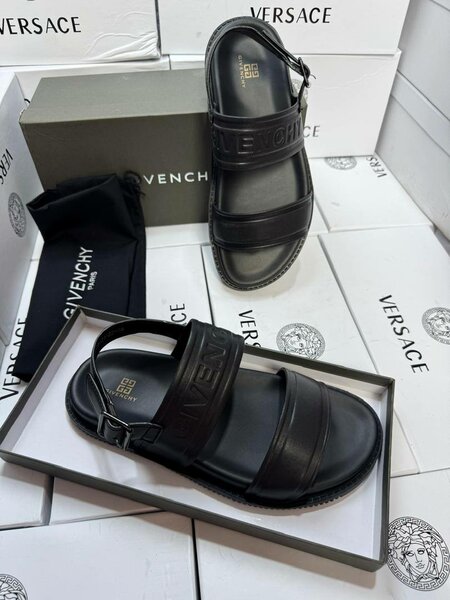 Sandales en cuir noir homme