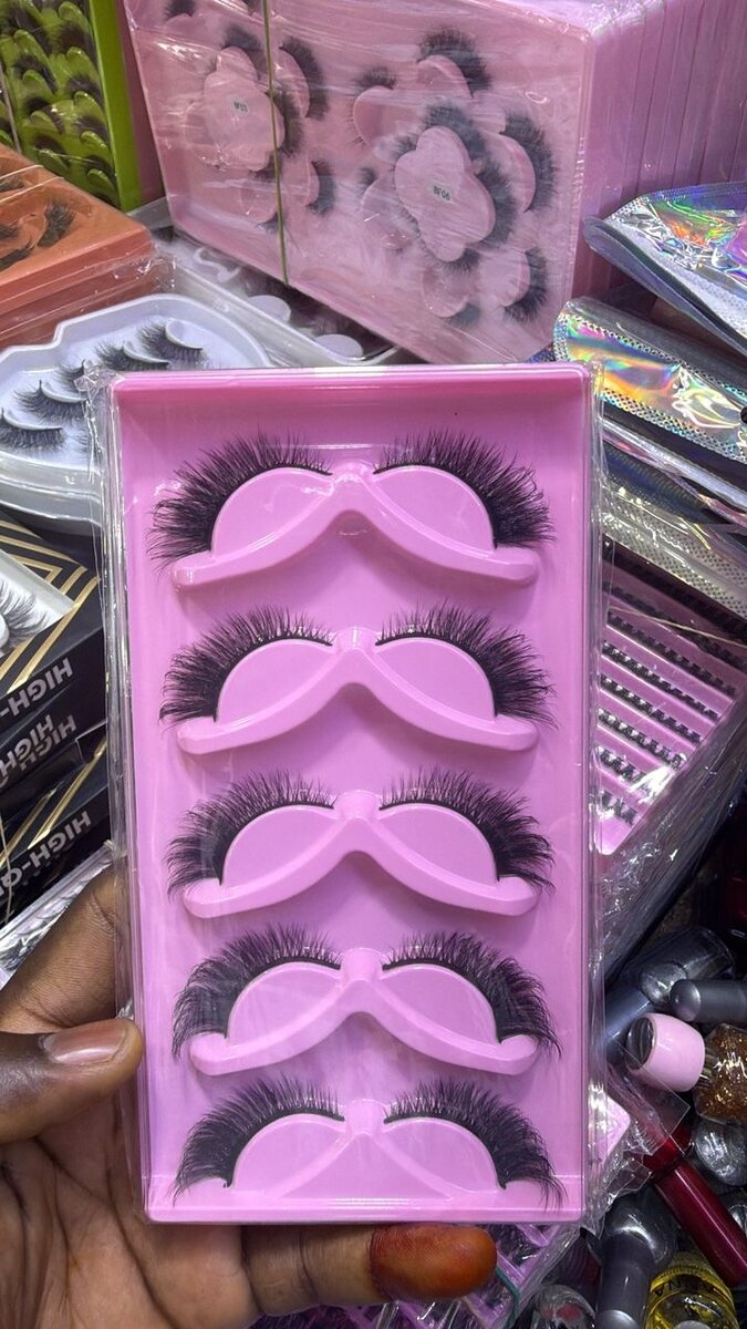 Faux Cils Volumineux Glamour