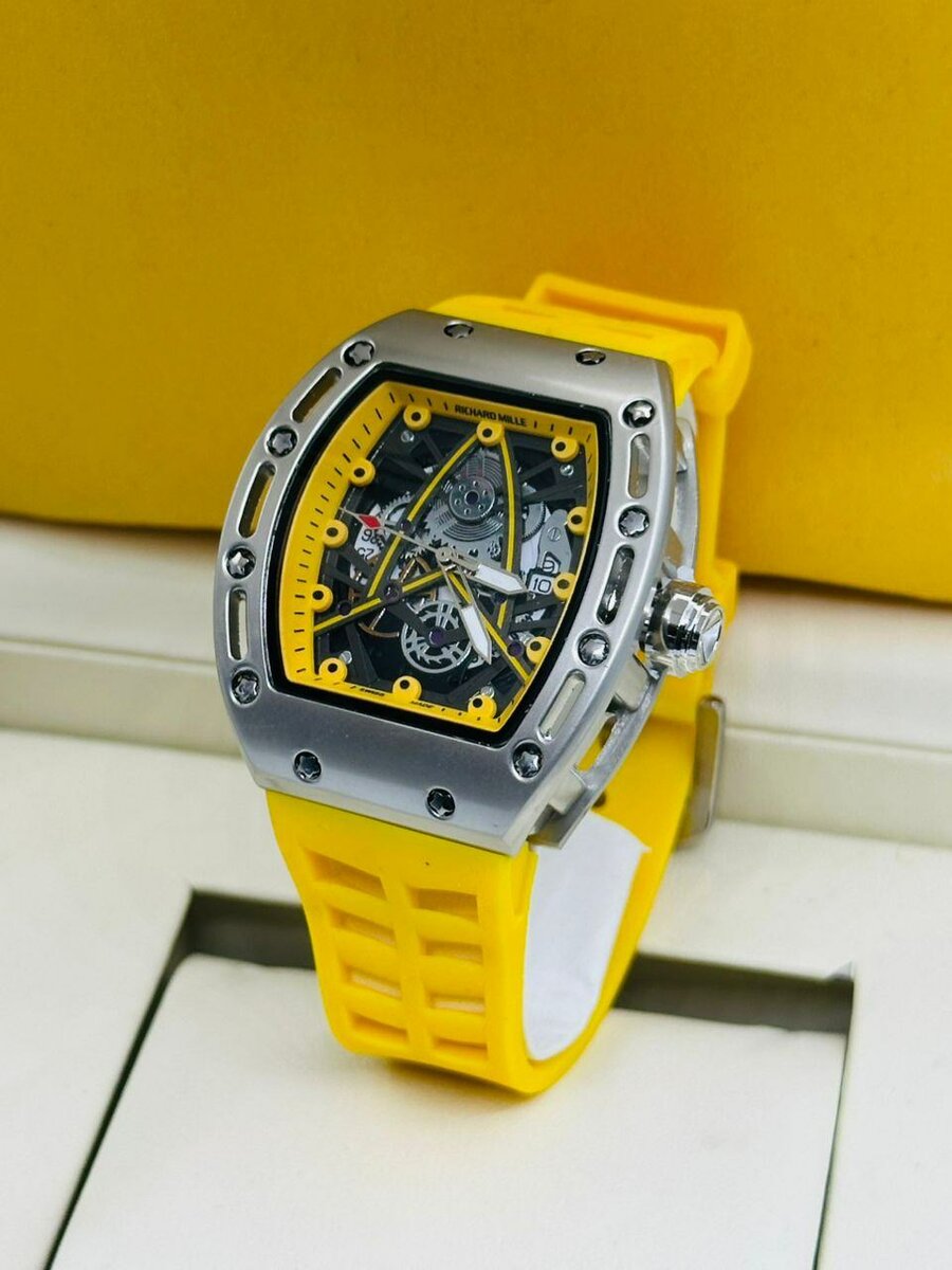 Montre sport squelettée