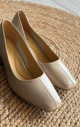 Эти туфли подходят как для повседневных образов так и для нарядных. Туфли выполненные из качественных материалов, они обеспечивают комфорт на протяжении всего дня.✨