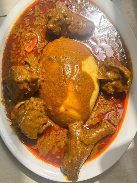 Foutou banane sauce graine