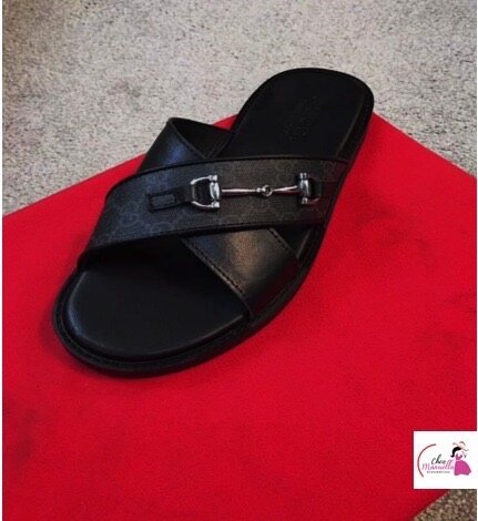 Sandales noires élégantes