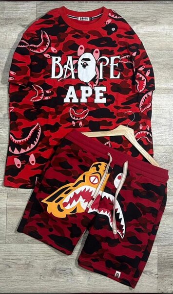 Ensemble camouflage rouge BAPE