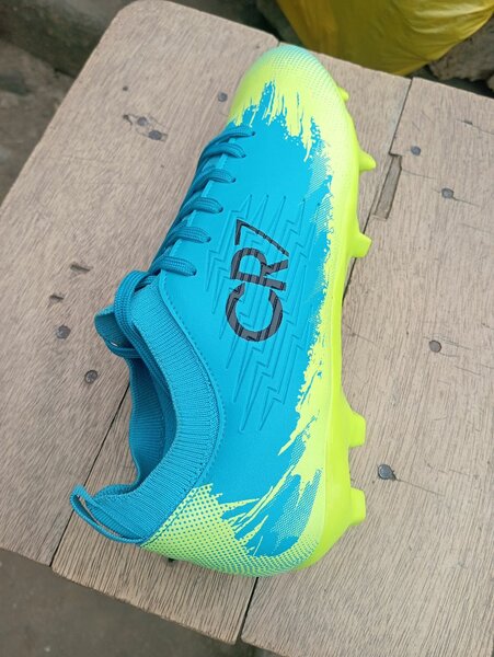 Chaussures de Football CR7