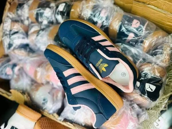 adidas samba sneakers