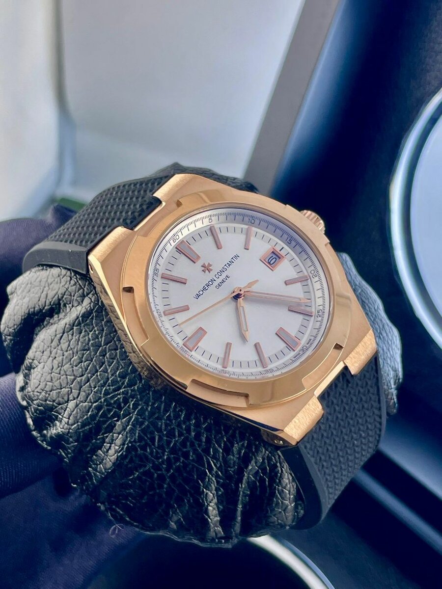 Montre luxe en or bracelet coloré