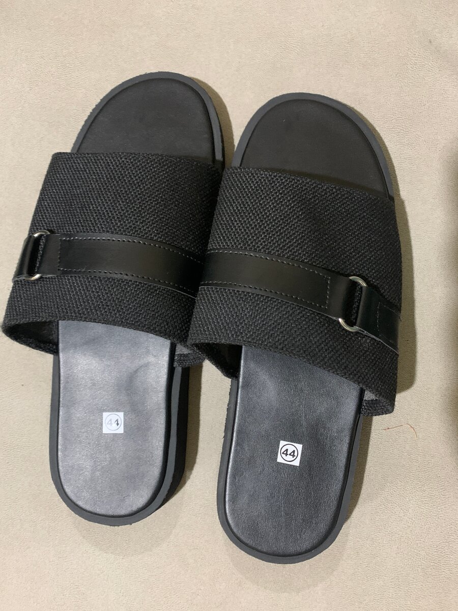 Luxueuses tongs unisexes