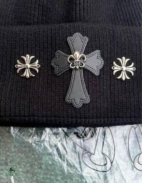 Bonnet Noir Gothique