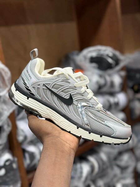 Nike p- 6000
