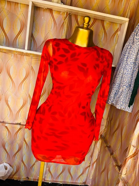 Robe rouge élégante