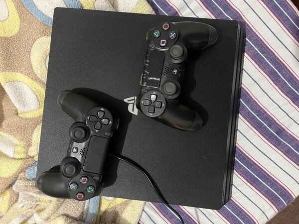 Ps4 pro 1to