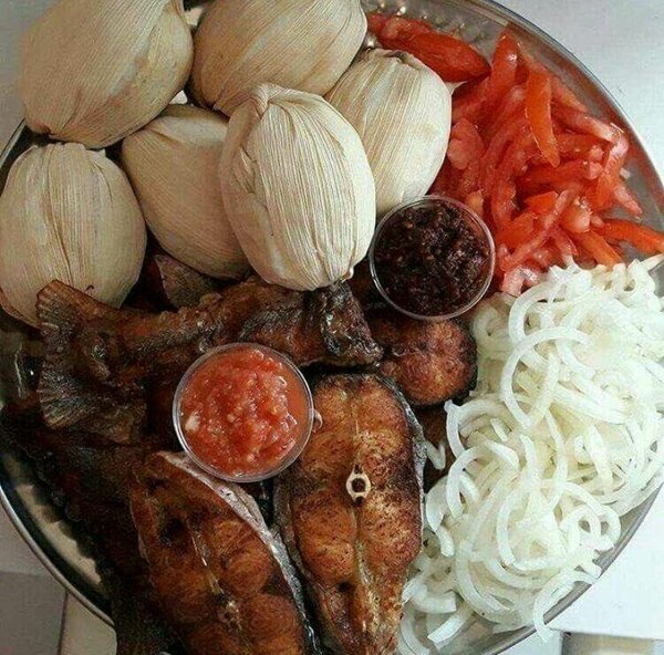 Plat de poisson et garnitures