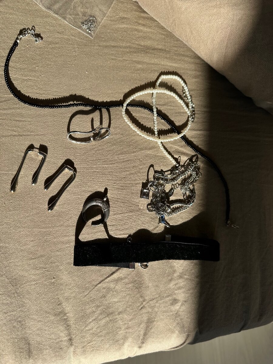 Бижутерия: чокеры, серьги