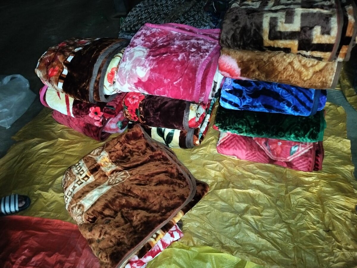 Good quality affordable and comfortable thrift blankets