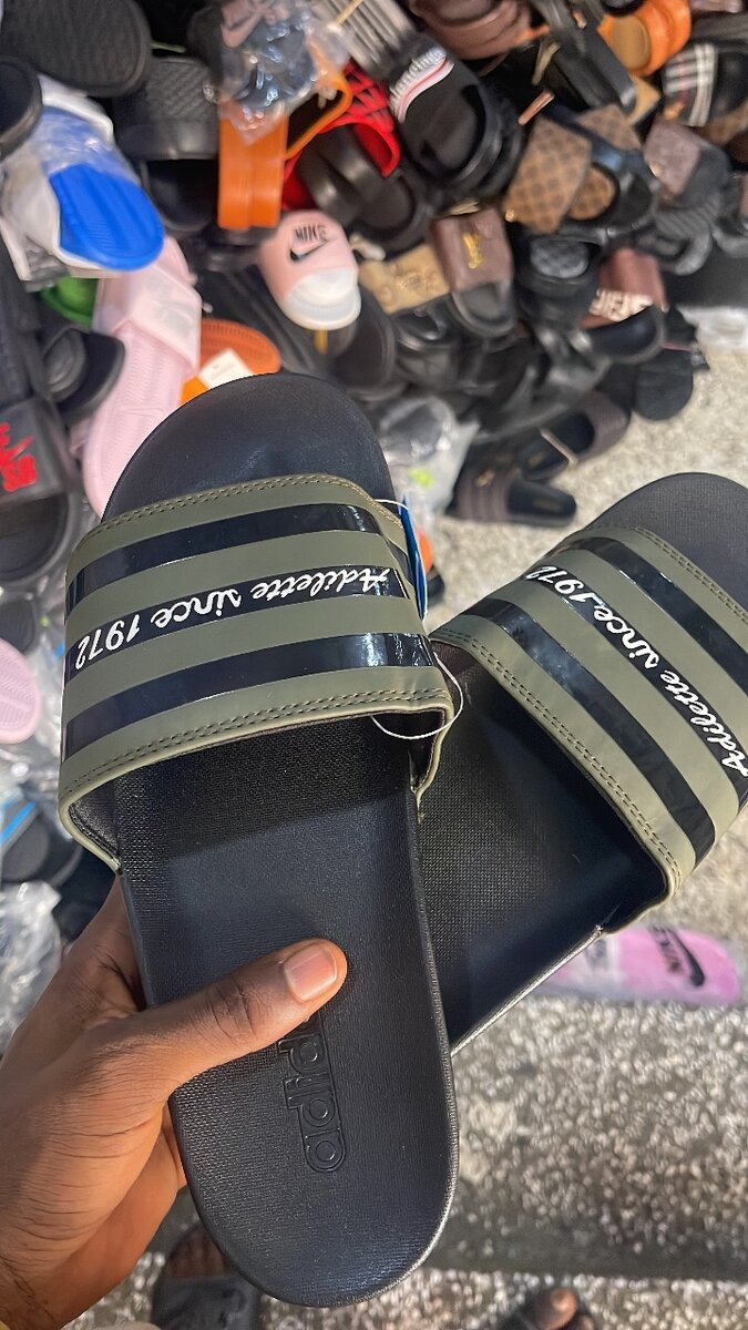 Adidas Adilllete Slides