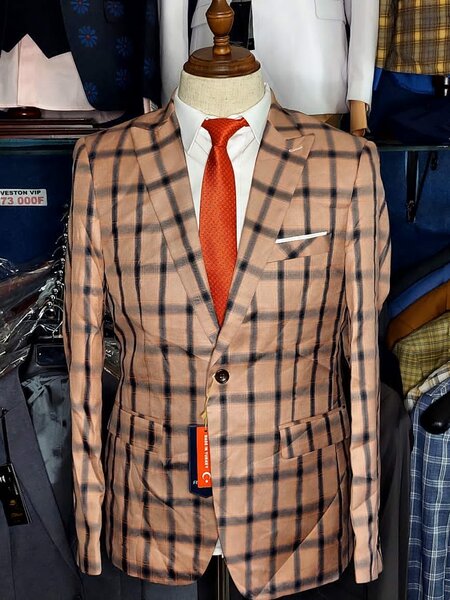 Costume classique beige