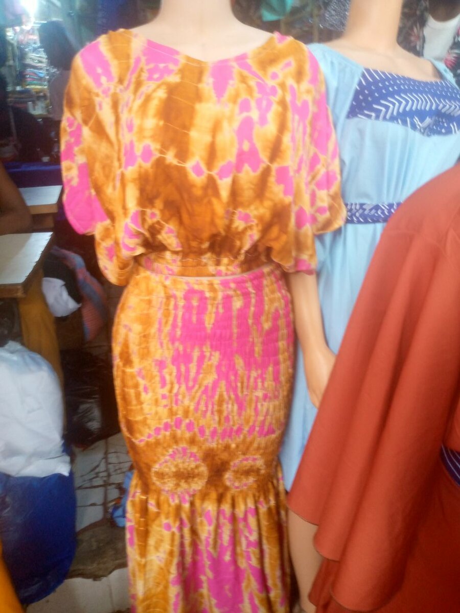 Robe longue en wax colorée