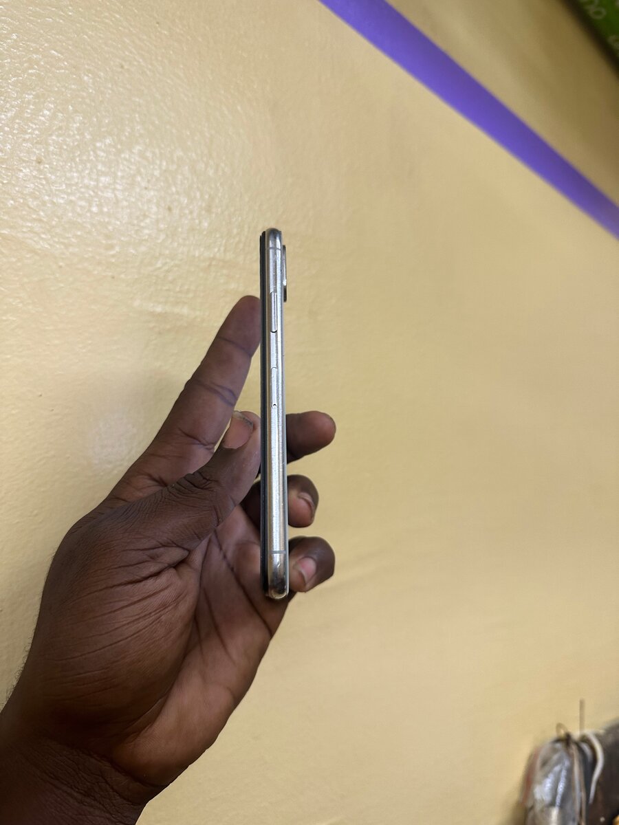 iPhone X Argent 64 Go