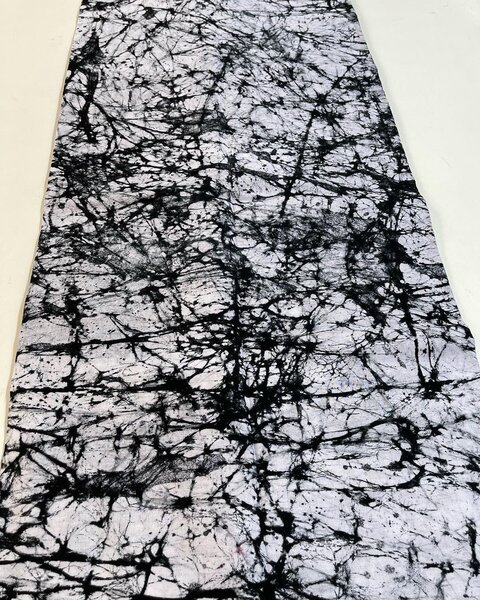 %Cotton Batik Fabric