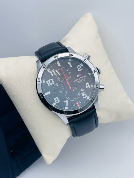 Montres élégantes en cuir