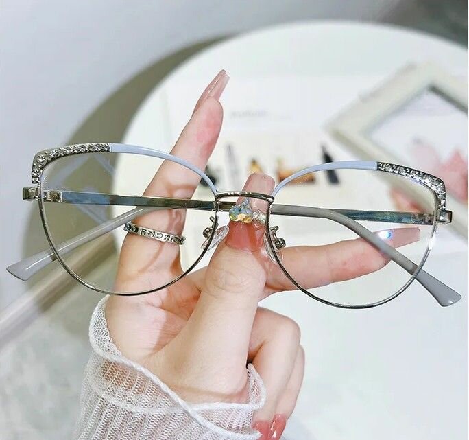 Vintage Cat Eye With Diamond Glasses